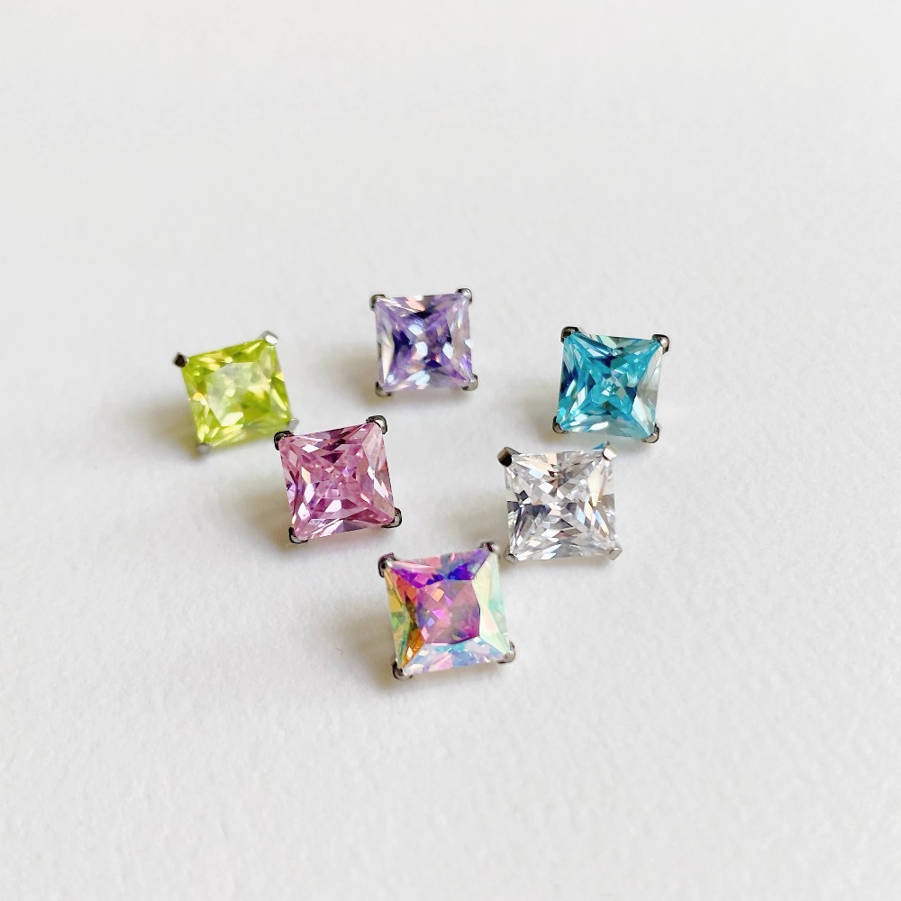ASTM F136 Titanium Lip Piercin - Body Jewelry Internally Threaded ulasan dan harga