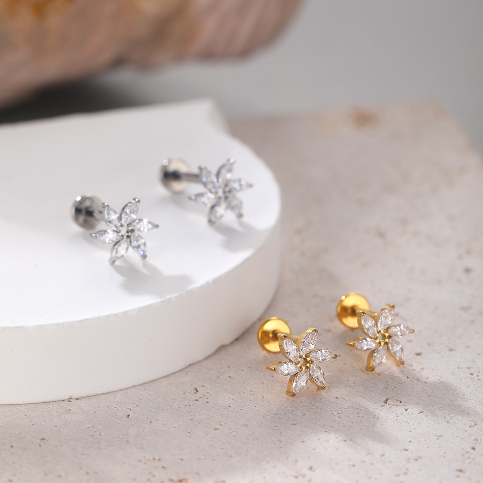 1pc Titanium Heart Leaf Star Z - Body Jewelry Internally Threaded ulasan dan harga